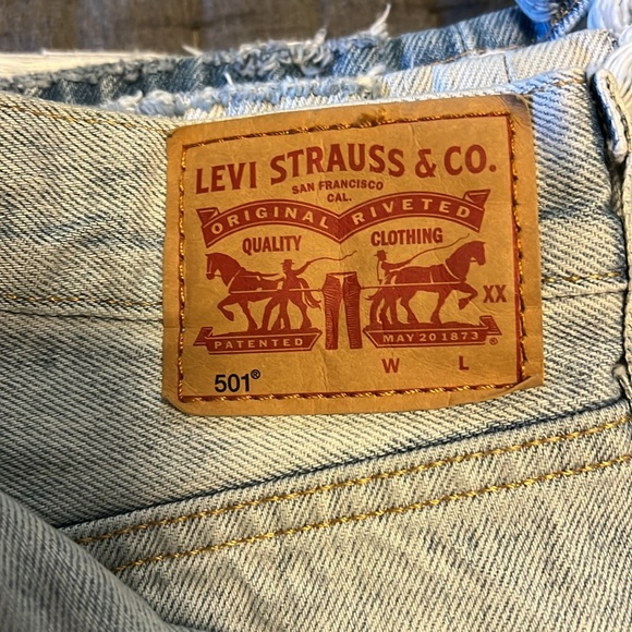 Levi’s 501 button up jeans - Picture 12 of 12
